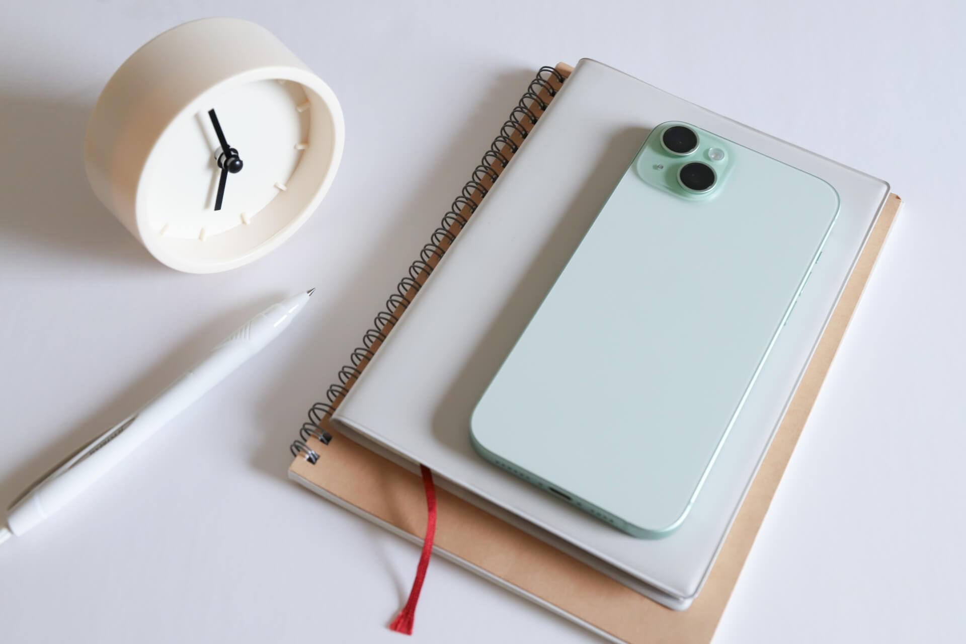 ビジネスシーンでのお悔やみ――身内の不幸で休む連絡を受けたときの考え方