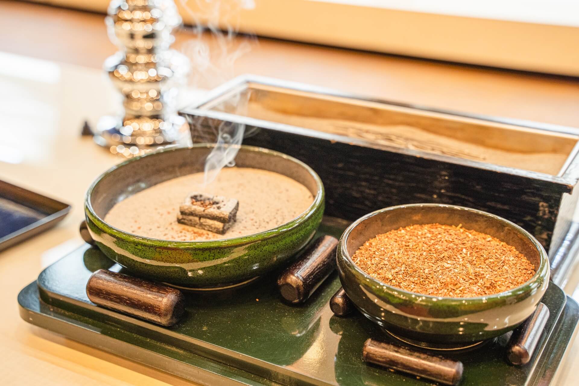 焼香の作法に迷ったとき――宗派の違いと基本的な考え方