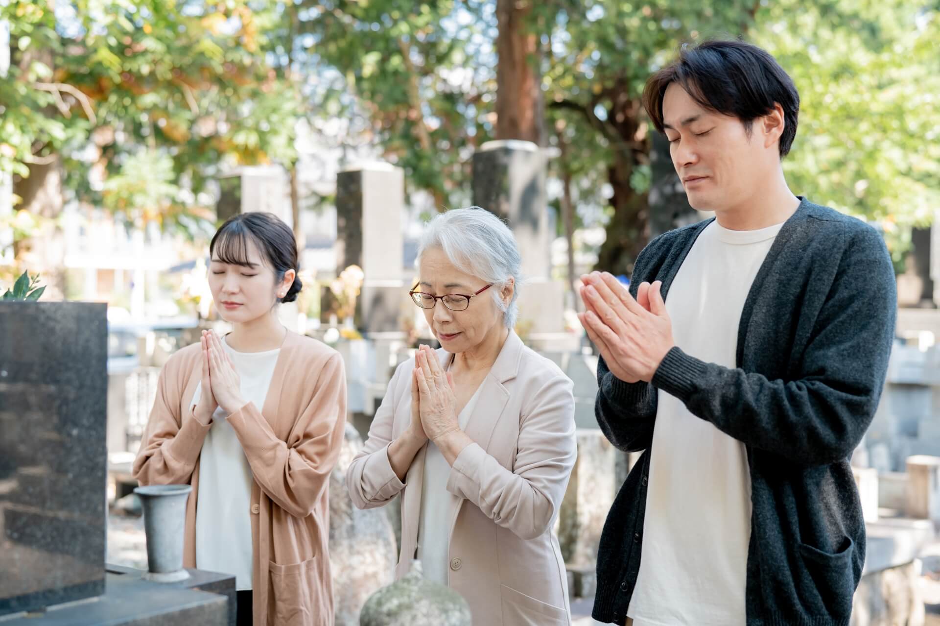 改葬とは？――お墓を移すときの手続き・必要書類・注意点