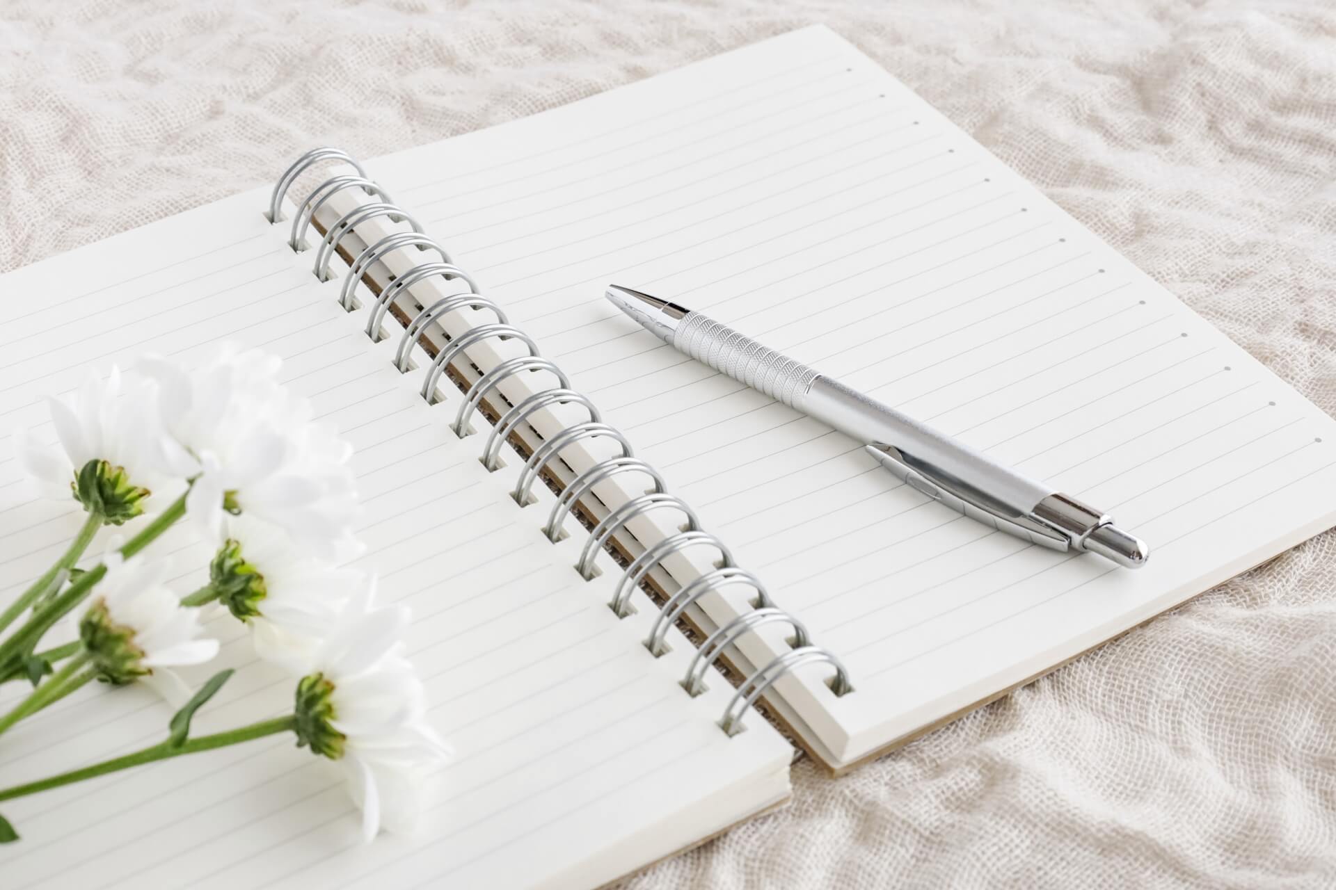 急ぎの葬儀でも慌てない――亡くなった直後にやることと葬儀社の決め方